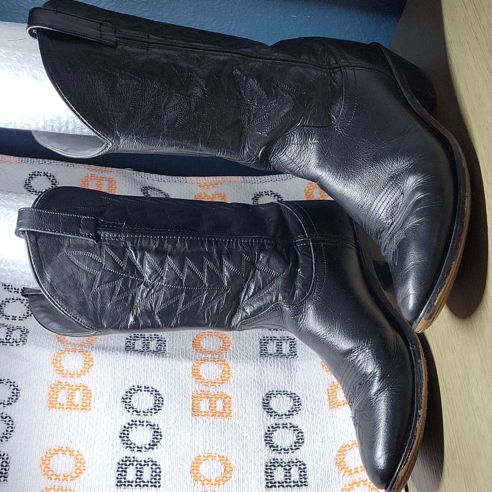Vintage Black western leather boots